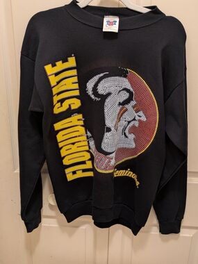 VintageTrau & Loevner Black Crewneck Sweatshirt with Yellow and Garnet Graphics